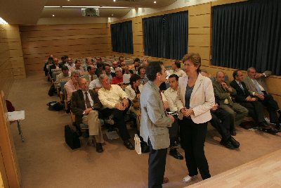 Directores de 44 centros universitarios que imparten enseanzas agronmicas y forestales y responsables de los respectivos colegios profesionales se renen en Rabanales para articular una propuesta conjunta sobre titulos de Grado y Mster