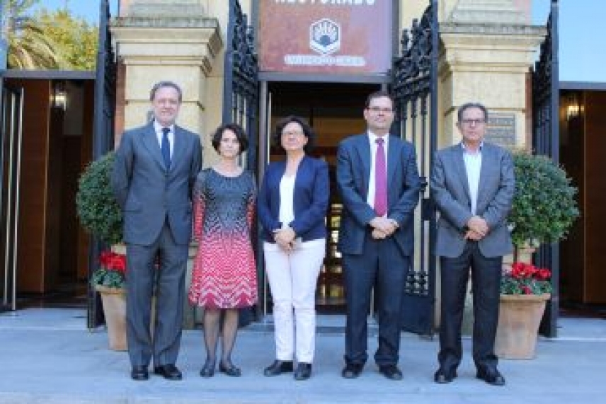 Rocío Rincón gana el XV Premio Jacobo Cárdenas” por su estudio en torno a los plasmas de microondas
