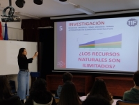 La investigadora Angélica Lozano en Charlas 11F 2023