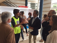 Alfonso Garca-Ferrer y Enrique Quesada durante su recorrido por la muestra