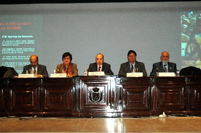 Inaugurado el seminario internacional 'Seguridad Alimentaria y Lucha contra el Hambre' que organizan la Ctedra de Estudios sobre el Hambre y la Pobreza y la Diputacin.