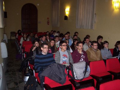 Garrigues seleccionar estudiantes en Derecho y Ciencias Econmicas y Empresariales